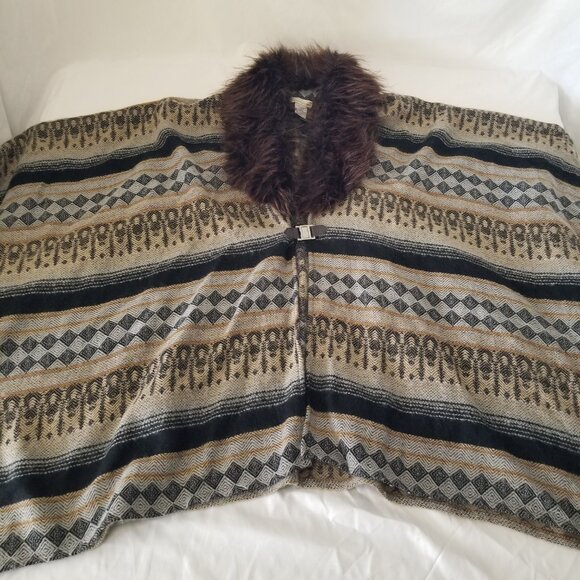 Collection Eighteen Women Poncho Faux Fur Neckline Stripes Aztec Shawl Brown Tan - Picture 10 of 16